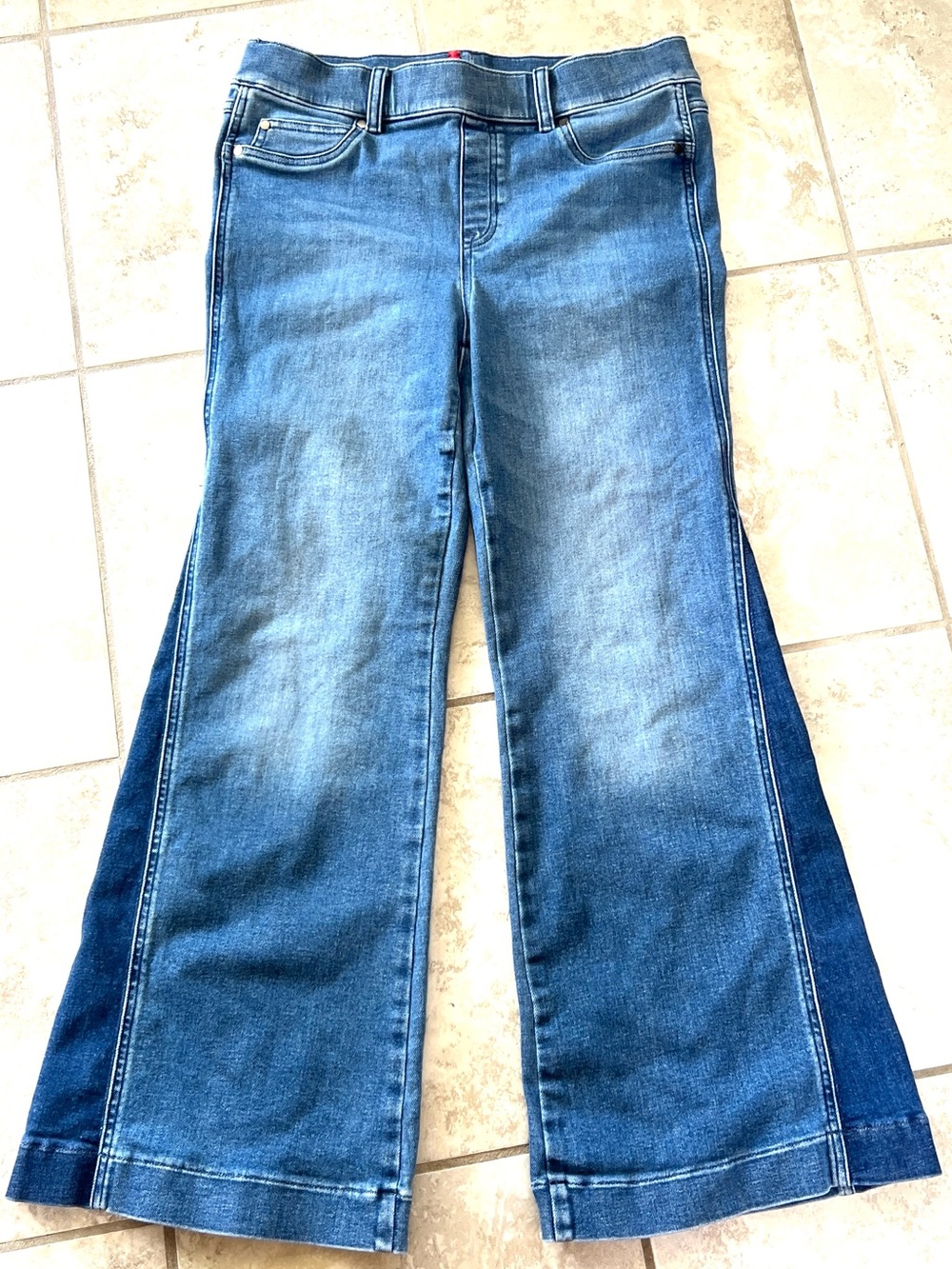Spanx Jeans Womens Large Flare 32x28 Blue #20790Q Retro 70’s inset flare details - Picture 7 of 9